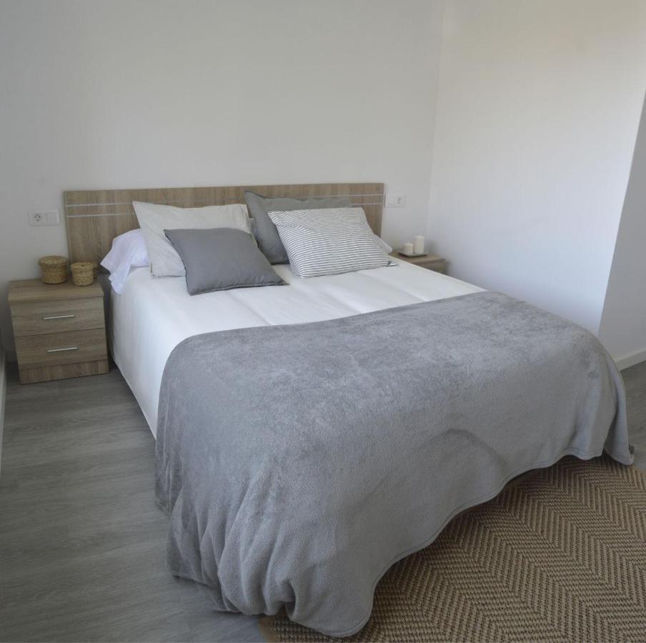 Os Faros Pisos Turisticos Apartment Arou Exterior photo